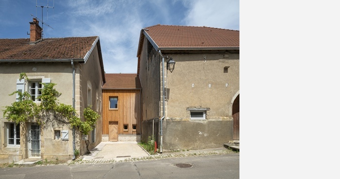 Réhabilitation d'une maison rurale en site historique (70)